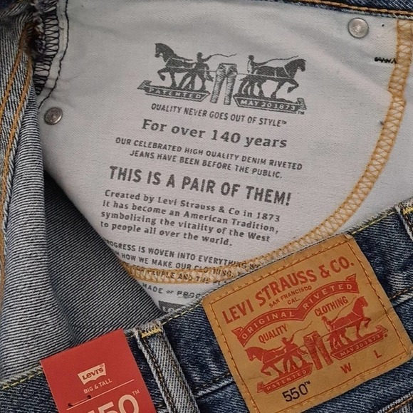 Levi's 550 Relaxed Jeans Size 44x30 NWT - Picture 4 of 6